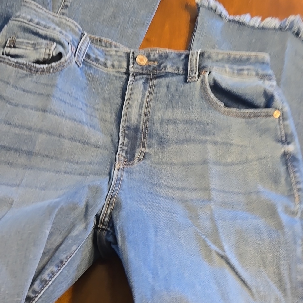Zenana Outfitters Light Blue Frayed Wide-Leg Jeans - Picture 4 of 5